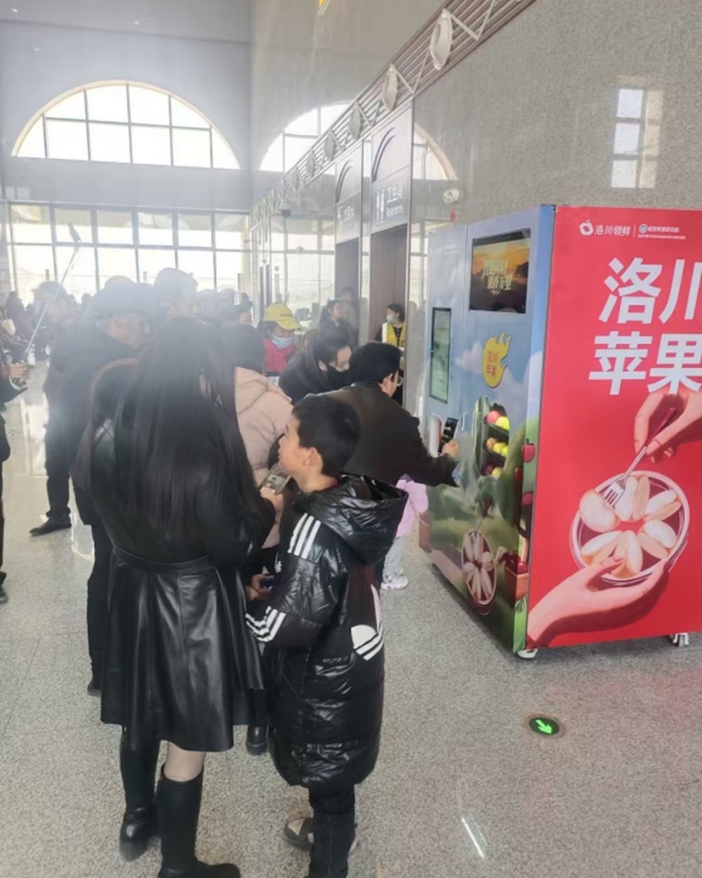 果源创享苹果鲜切终端现场应用